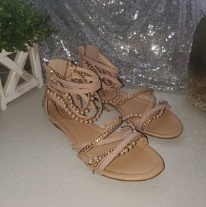 Scrappy backed sandals, 7.5 'Fillie'